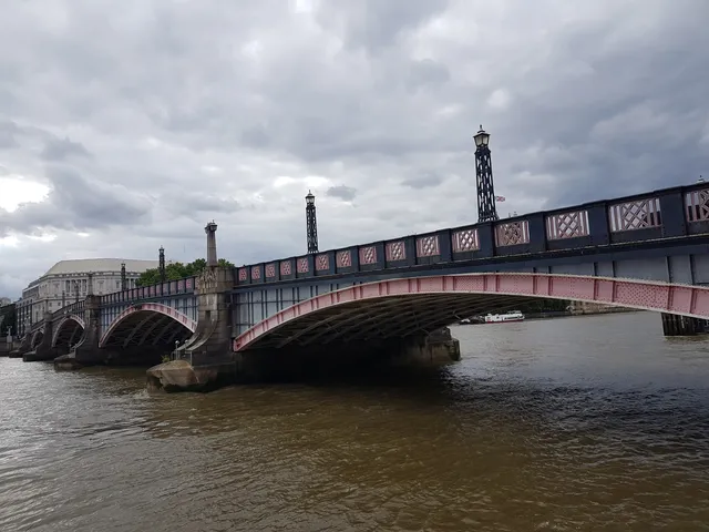 Lambeth Bridge