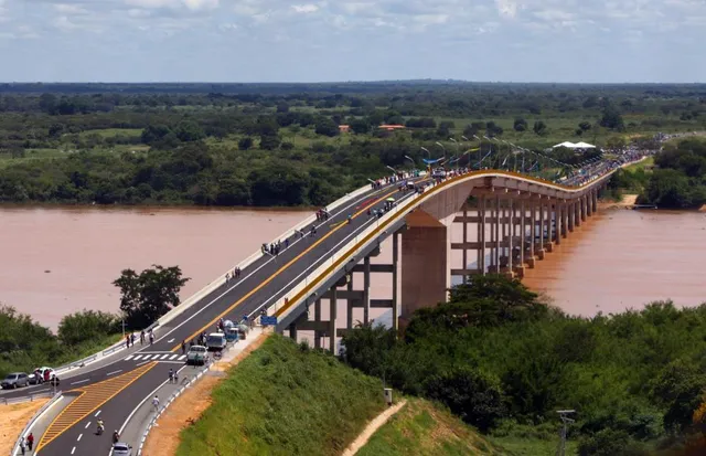 Guimaraes Rosa Bridge