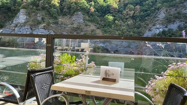 Les Terrasses Valentré by La Chartreuse