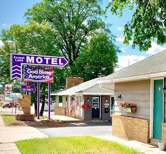 Forest Lake Motel