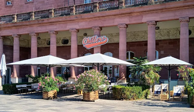 CHILLERS – Burger, Wings, Drinks & More