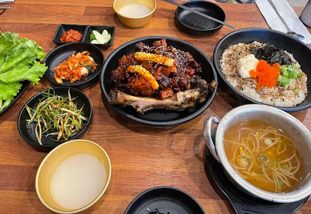 Hanyang Jokbal (Scarborough)