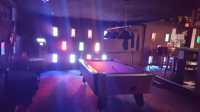 Classic's Restaurant & Lounge