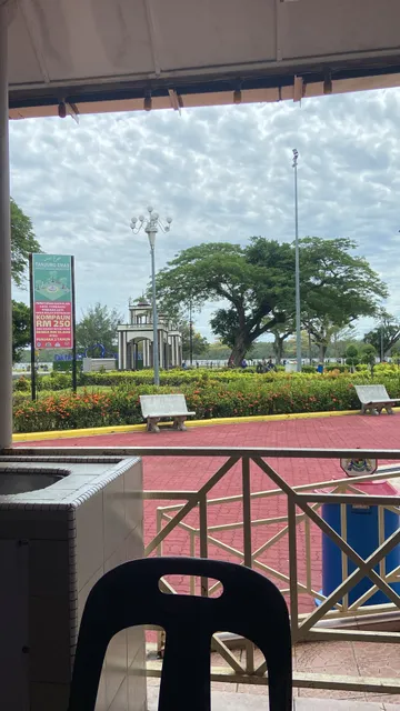 Medan Selera Tanjung Emas