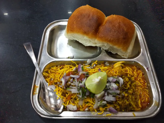 Hotel ShreeDatta And Lodging