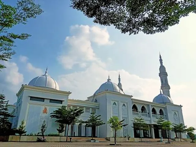 Alun Alun Kota Caruban