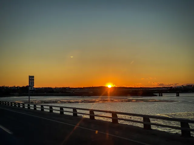 Veterans Memorial Bridge