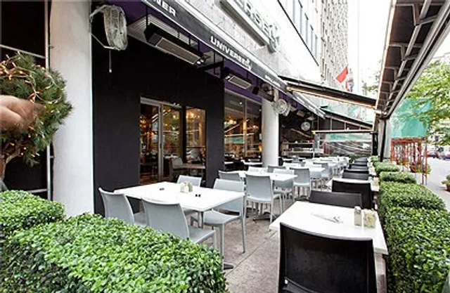 Universel Déjeuners et Grillades