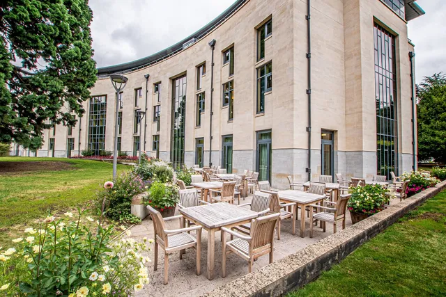 Harvey Court Building B&B