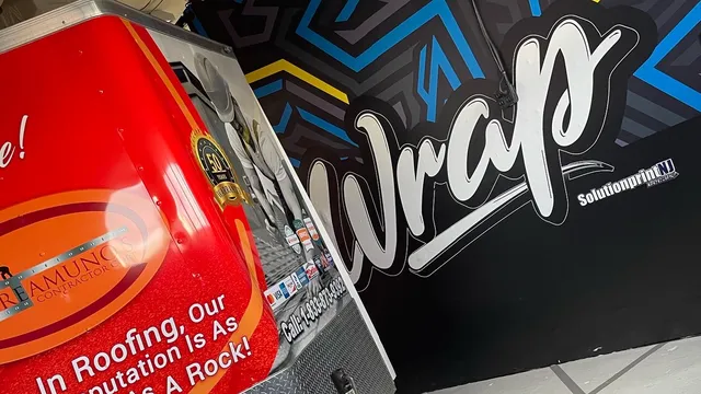 SOLUTIONPRINT / Commercial fleet car wrap / spot graphics / Truck lettering / decals / sticker