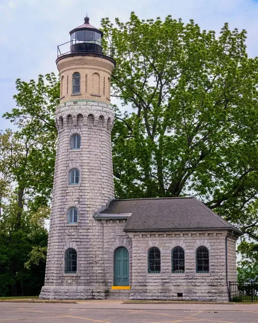 Old Fort Niagara Lighthouse