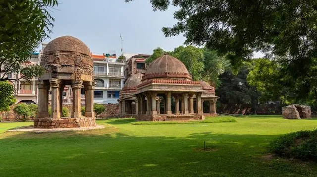 Hauz Khas Complex