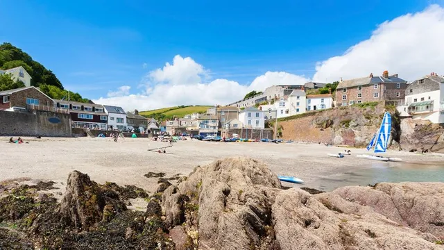 Cawsand Beach