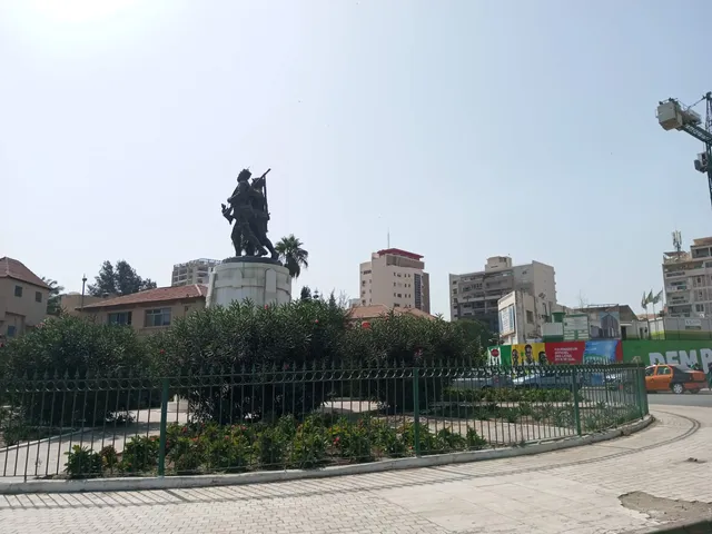 Le Monument Demba et Dupont