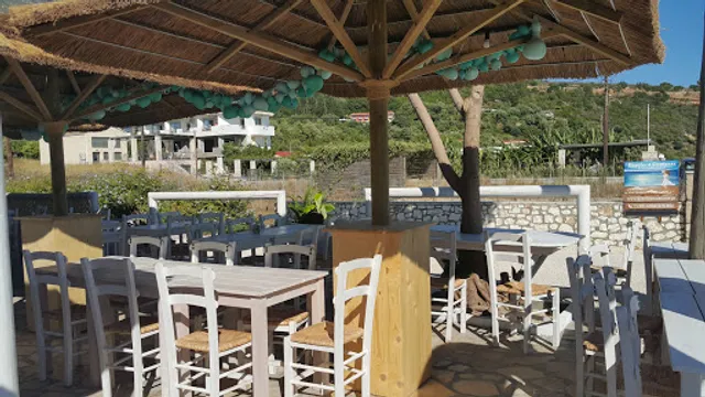 Hemingway Cafe and Bar