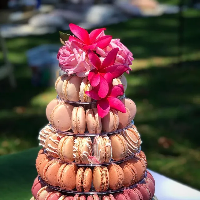 Bouchée Amour French Confections