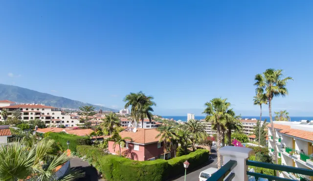 Apartments La Carabela