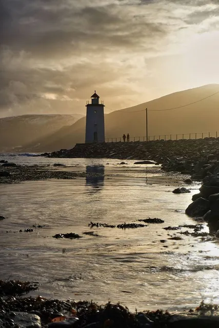 Lighthouse Cap Crown