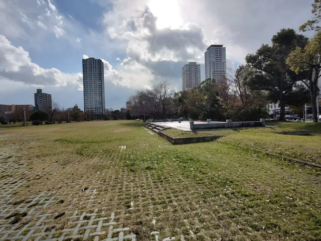 Naniwa-no-Miya-Ato Park (Naniwanomiya Palace Site Park)