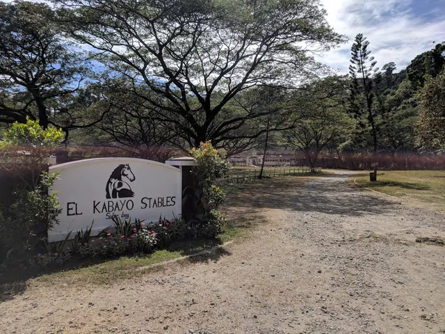 El Kabayo Riding Stable