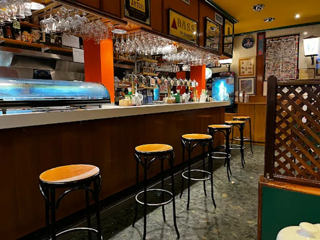 Cervecería La Cigüeña