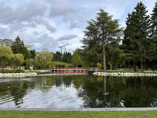 Minoru Park Lakes District