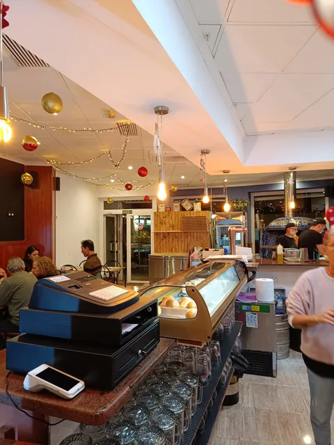 Pizzeria Madre Pizza