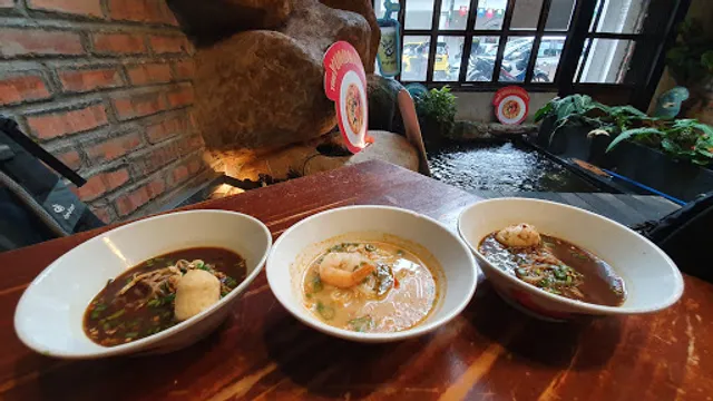 Amphawa Boat Noodle Downtown