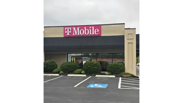 T-Mobile Experience Store
