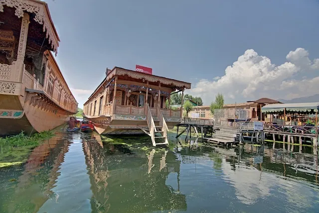OYO Miss America Group Of Houseboats