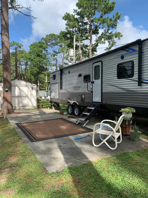 Woodside RV & Trailer Park