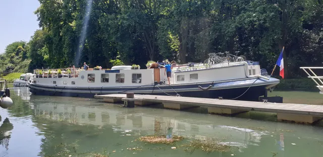 Halte nautique Les platanes de Meilhan sur Garonne