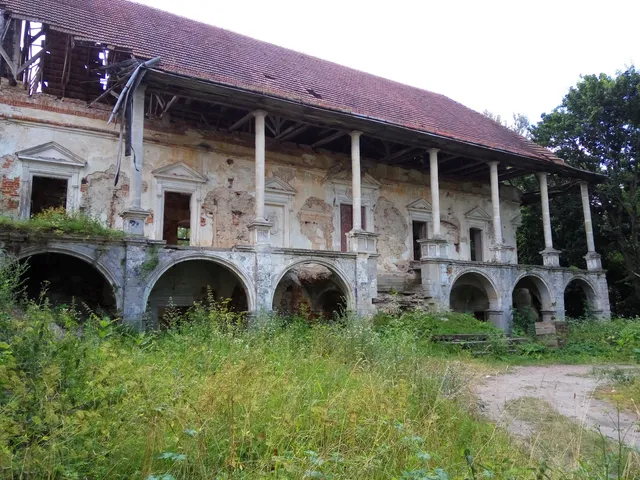 Pomoriany Castle XVI century