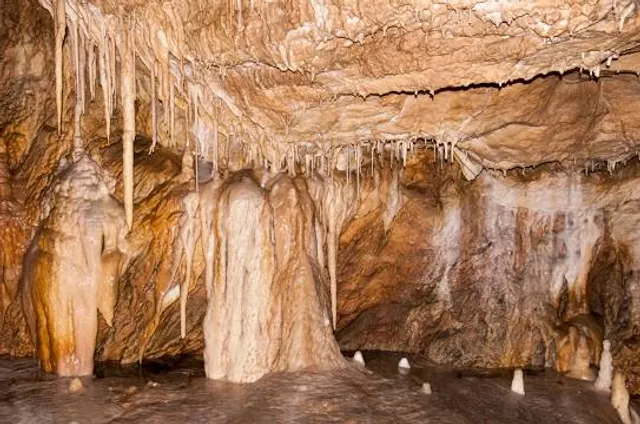 Chelosiowa Jama - Jaworznicka Cave