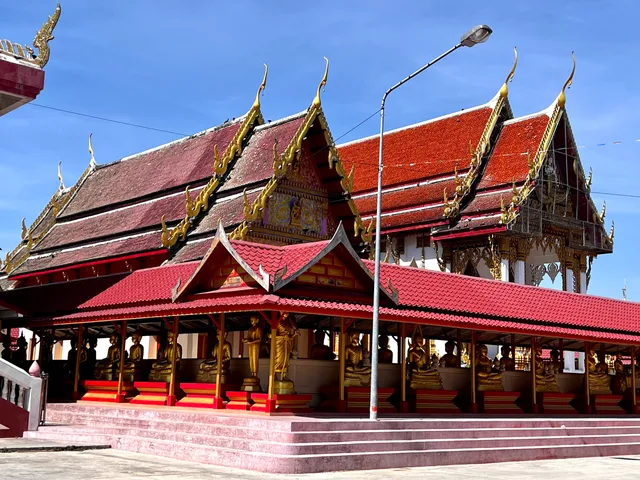 Wat Song Khet Samakkhi (Lat Tan)