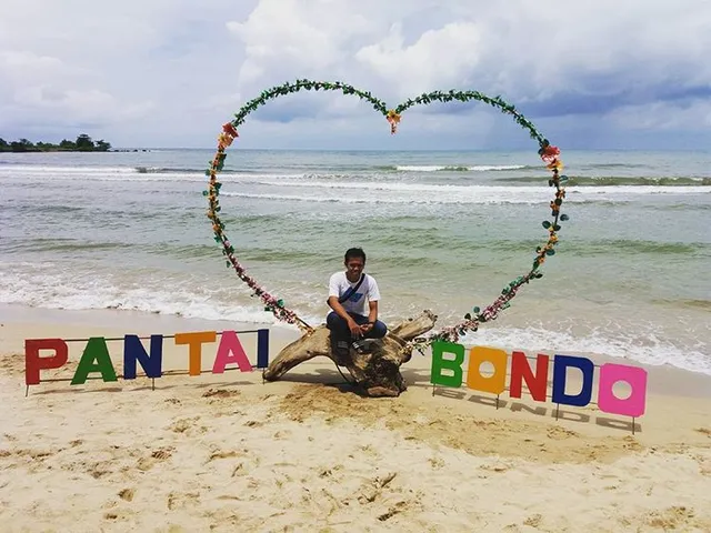 Bondo Beach