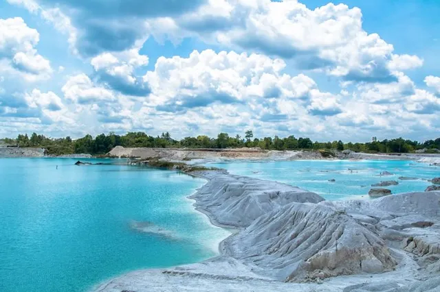 Kaolin Lake