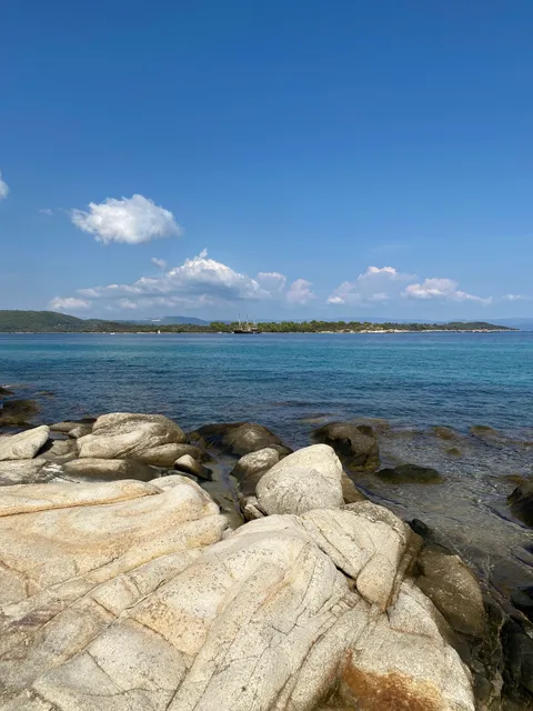 SURF VOURVOUROU water sports & mtb rentals