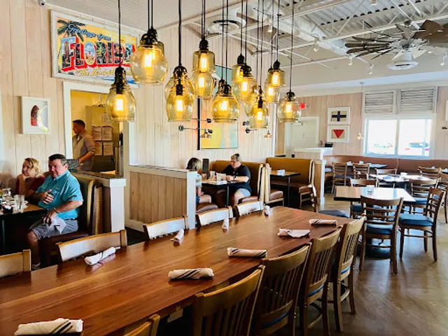 Point 57 Kitchen & Cocktails