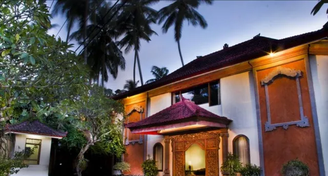 At The Beach Candidasa