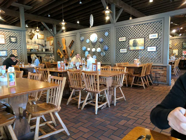 Cracker Barrel Old Country Store