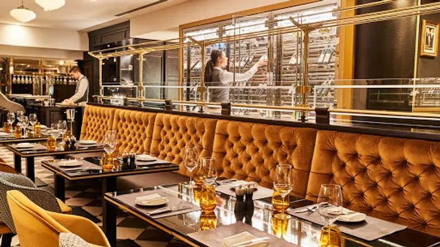 OSCAR`S - Brasserie Moderne