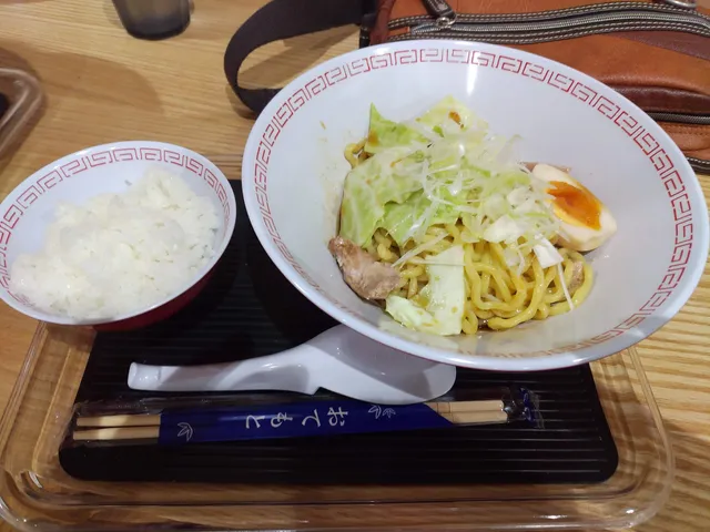 ラーメン輪