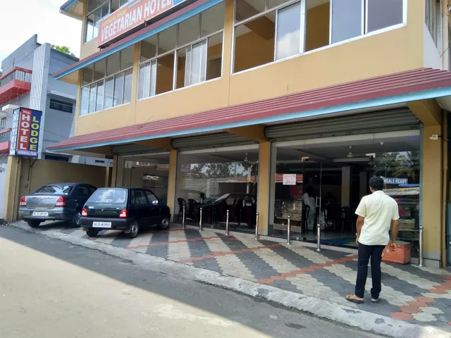 Nirmalyam Vegetarian Hotel, Lodge