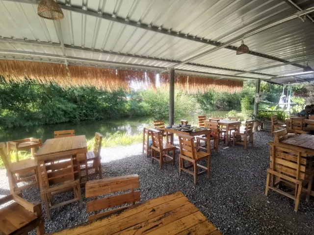 ร้านส้มตำเจ้เหน่ง