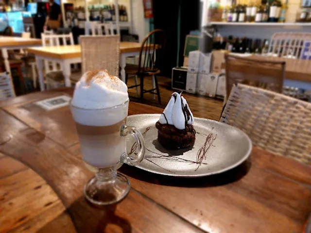 La Tía Ñata Restó Grill