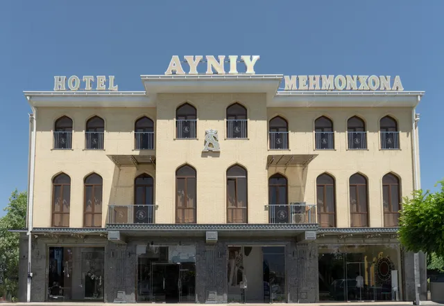 AYNIY Hotel