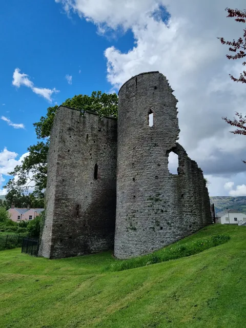 Crickhowell Castle
