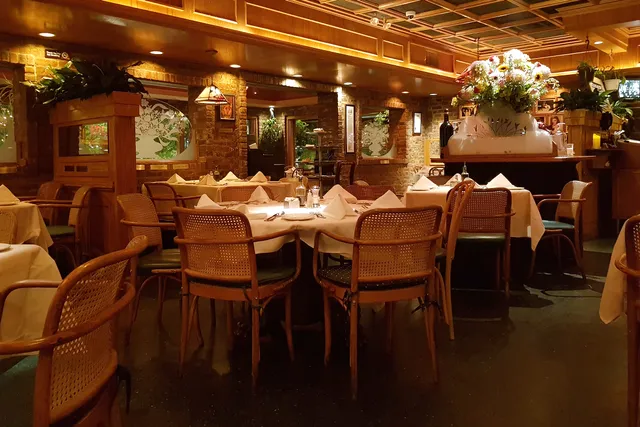 Park Side Restaurant