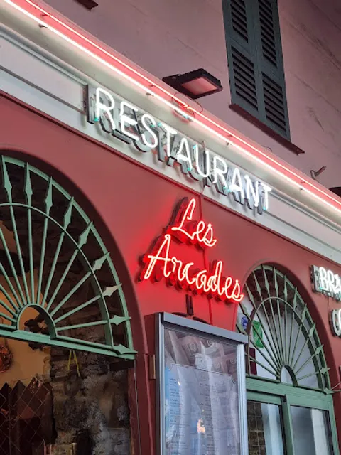 Les Arcades